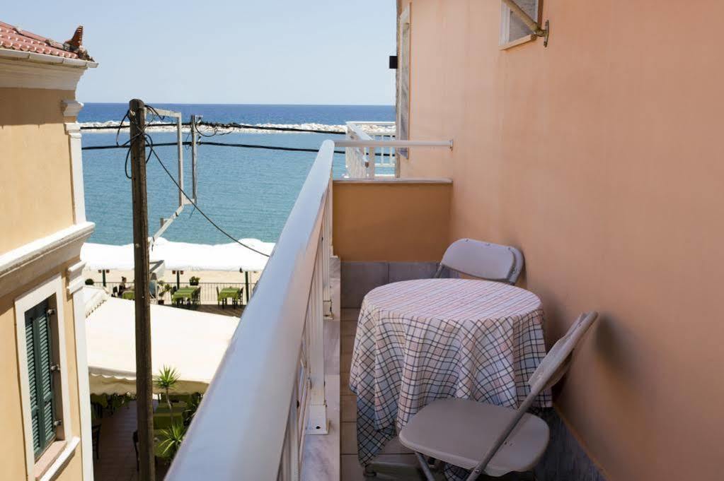 Molos Hotel Limenaria  Buitenkant foto